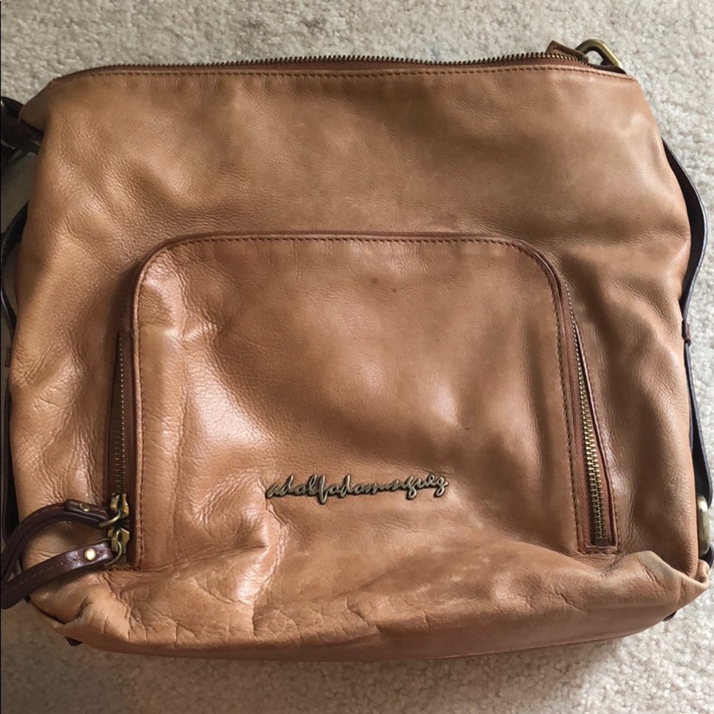 Medium/large leather purse